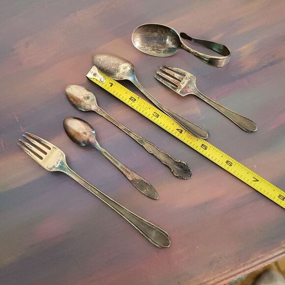 Vintage Lot of Assorted Silver Plate Baby Utensils - Picture 11 of 11